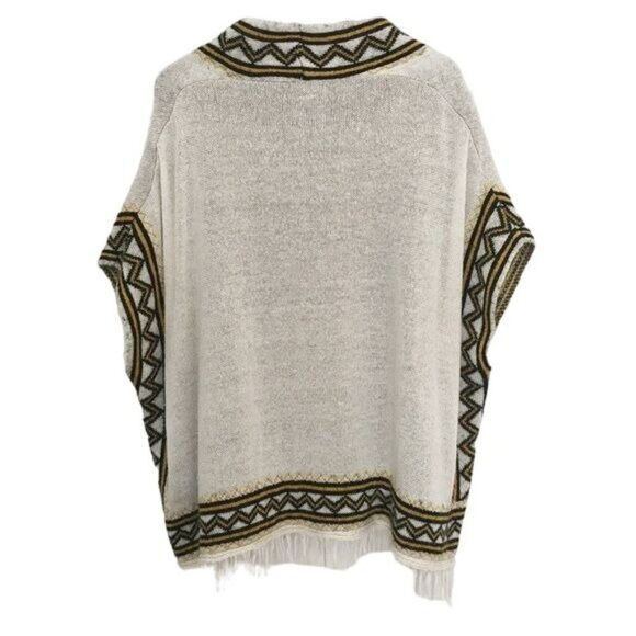 STEVE MADDEN Boho Southwestern Tribal Fringe Knit Poncho Toggle Closure OS - Picture 2 of 3